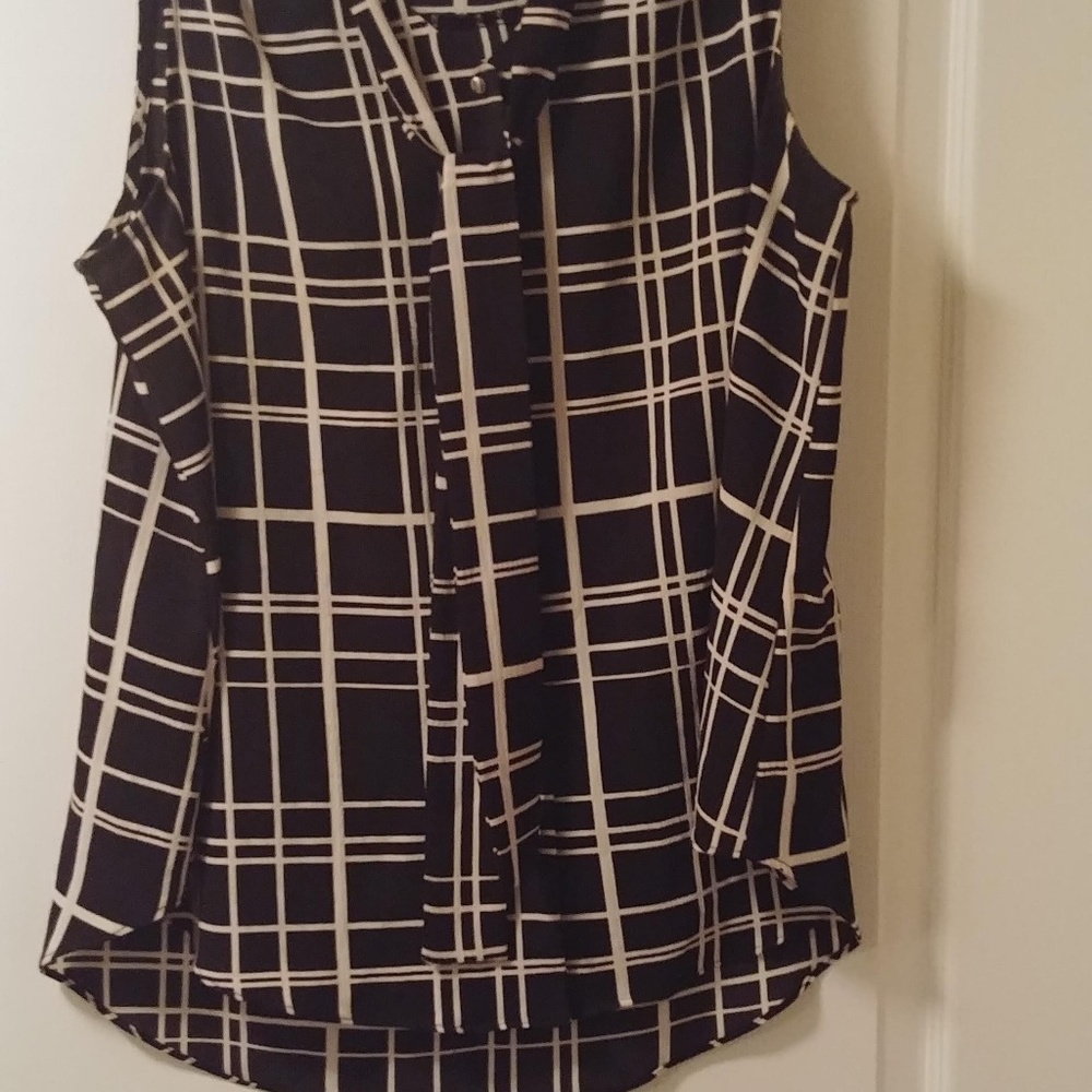 Blouse - Picture 2 of 3